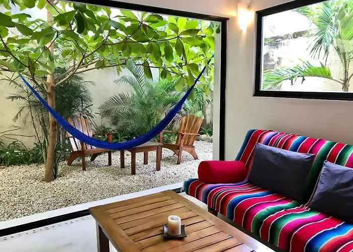 Downtown Cozy 1bd Holiday home